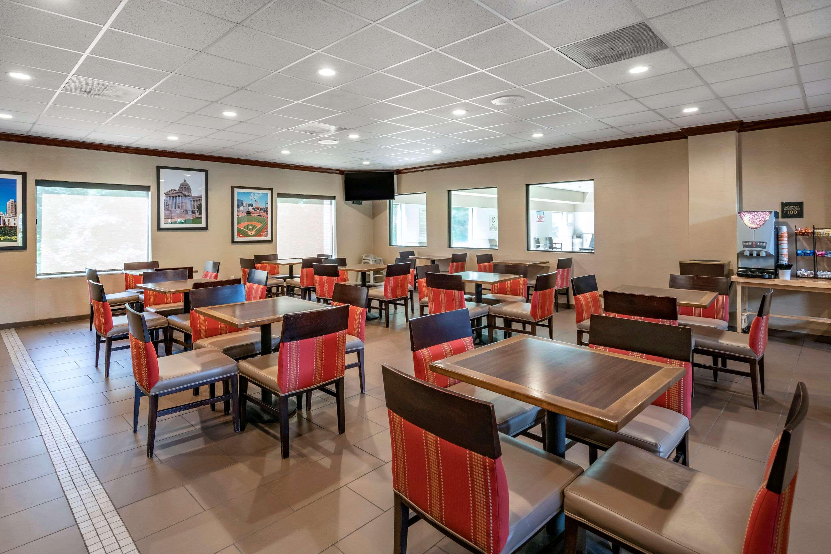 Comfort Inn & Suites St Louis-О'Фалон Екстериор снимка